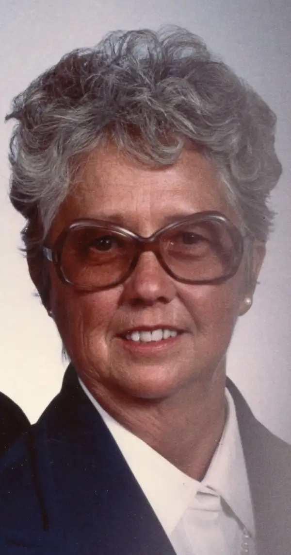 Kathy (Peterson) Richards
