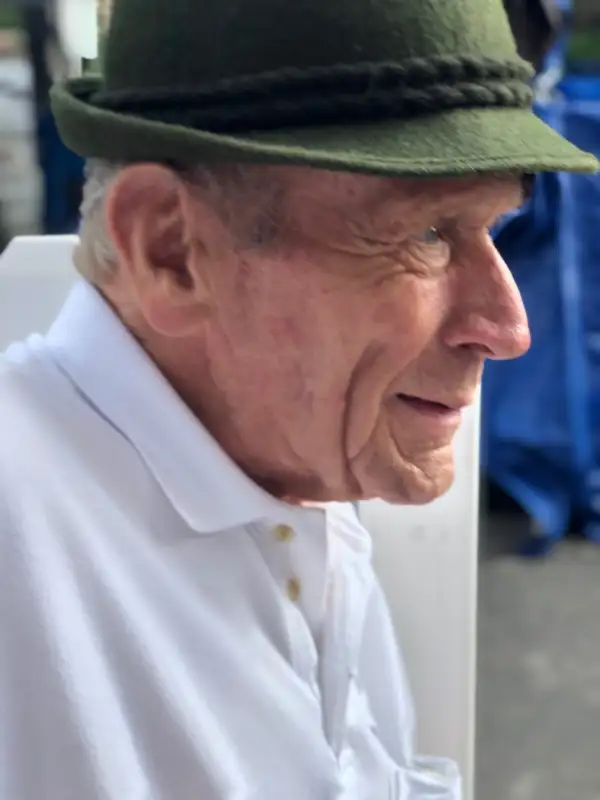 Robert "Bob" Edward Jackson