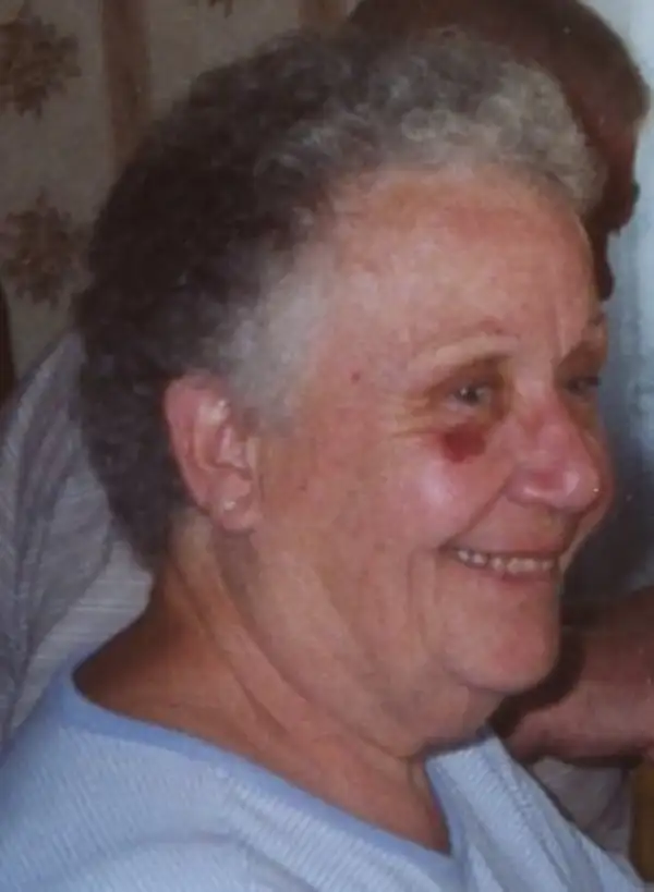 Beverly Darlene Hoops