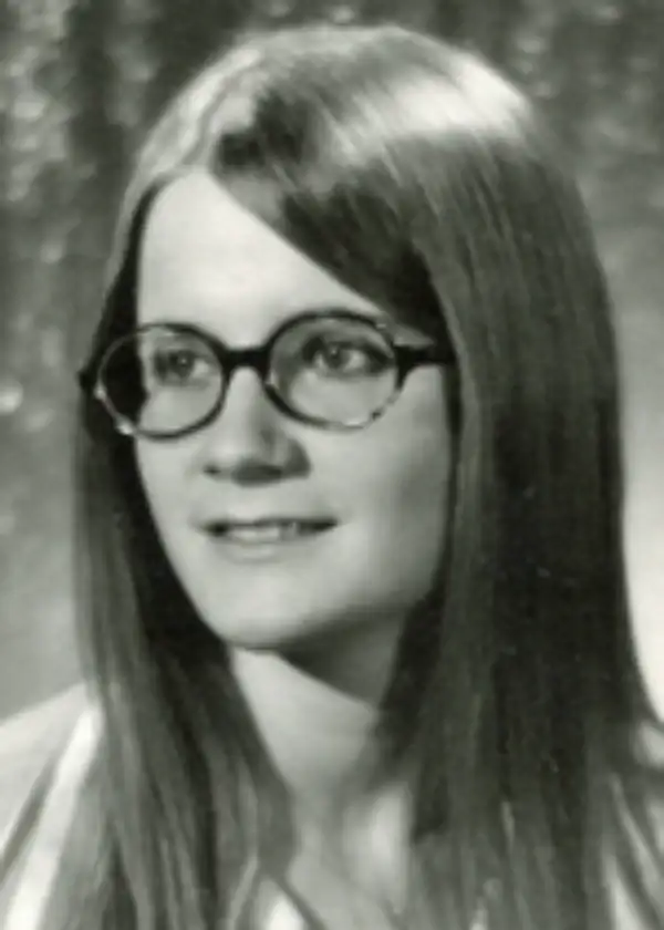 Teresa "Jeannie" Knight