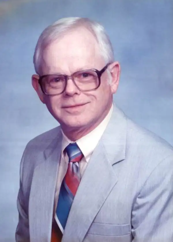 Worth Kenneth "Ken" Wallerstedt