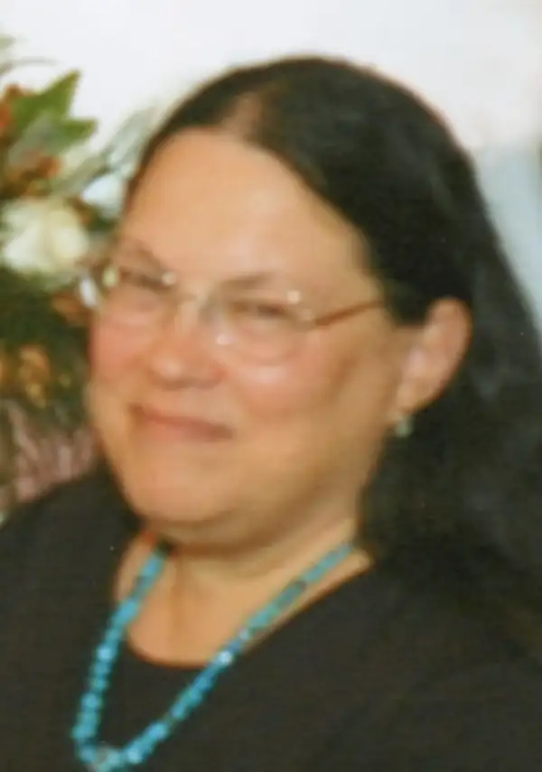 Elaine Pearl Schnoebelen
