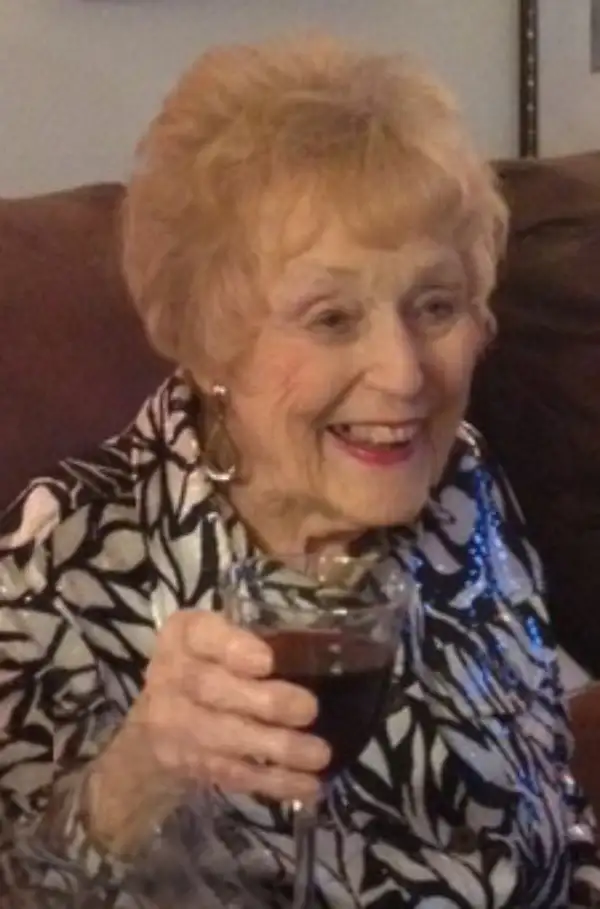 Dorothy "Bette" Elizabeth Reynolds Dickinson