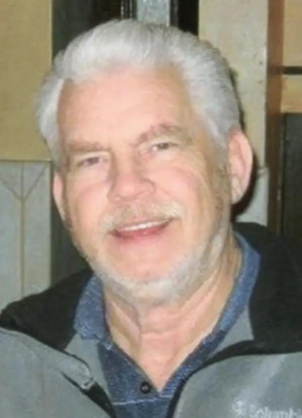 Clarence Robert "Bob" Horn