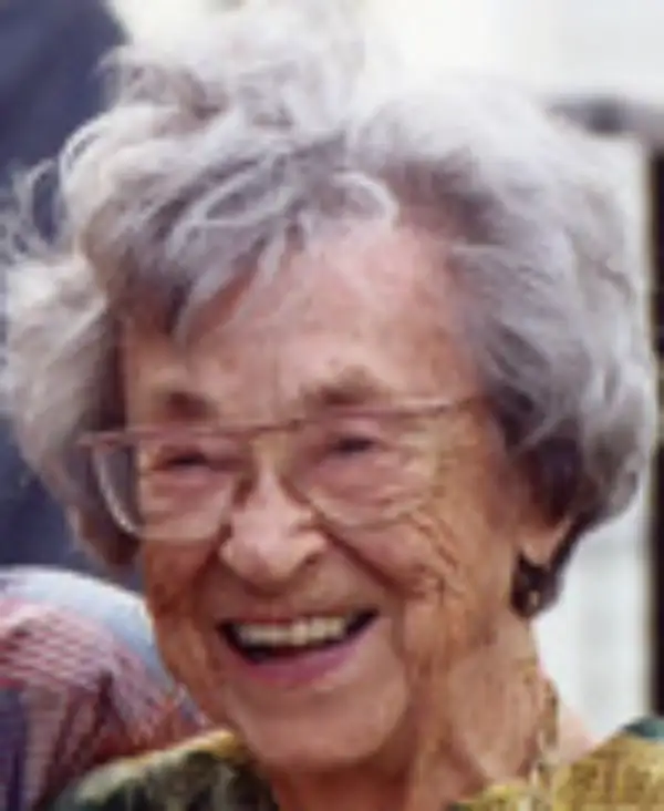 Frances (Holcomb) Chamberlain