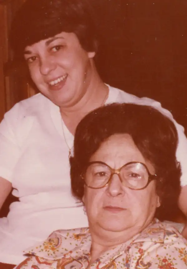 Elizabeth Renzo Acri