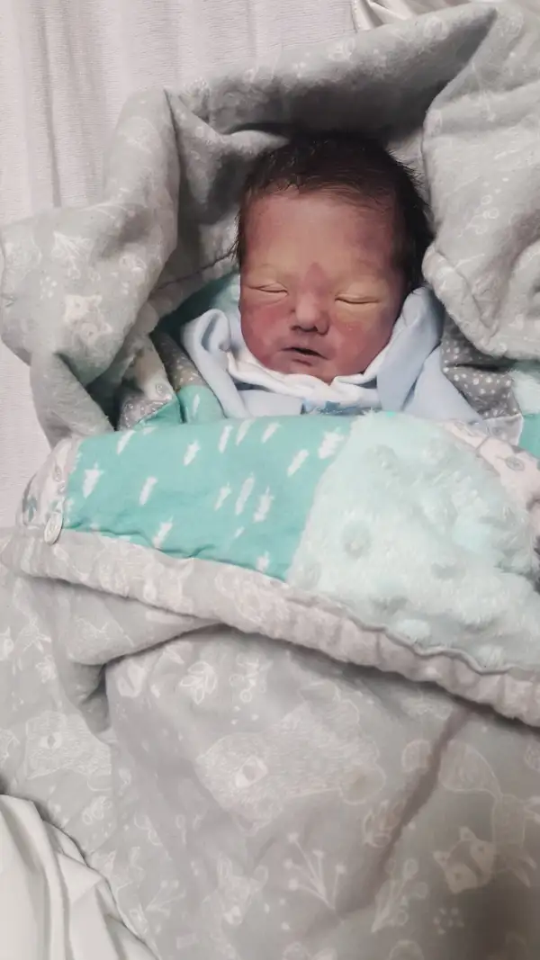 Hudson Drake Sneddon-Kisting