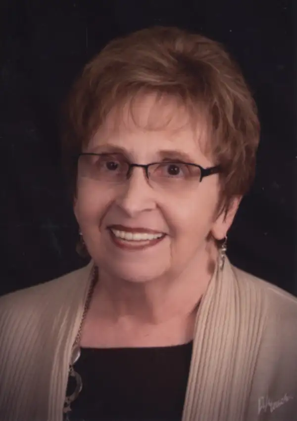 Elaine Lois (Herrig) Tucker