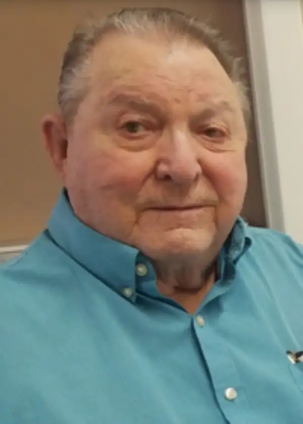 Robert E. (Bob) Briant