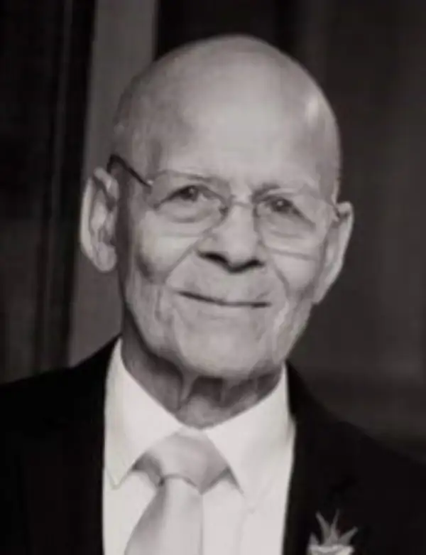 Larry Lloyd Schweizer