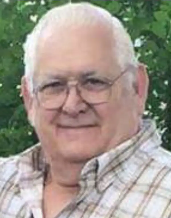 Thomas "Tom" Nosbisch