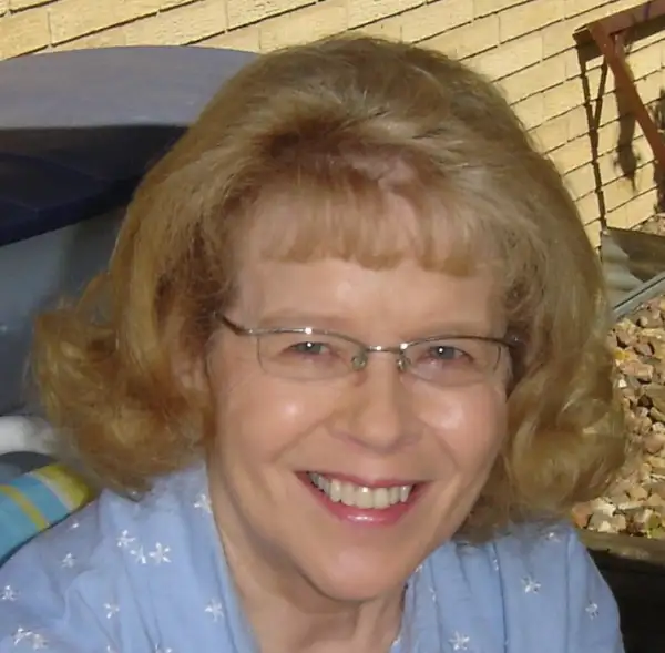 Carolyn Hollingworth