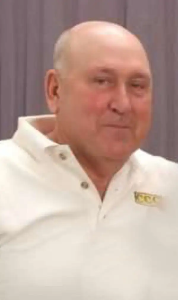 Kenneth "Kenny" Bennett