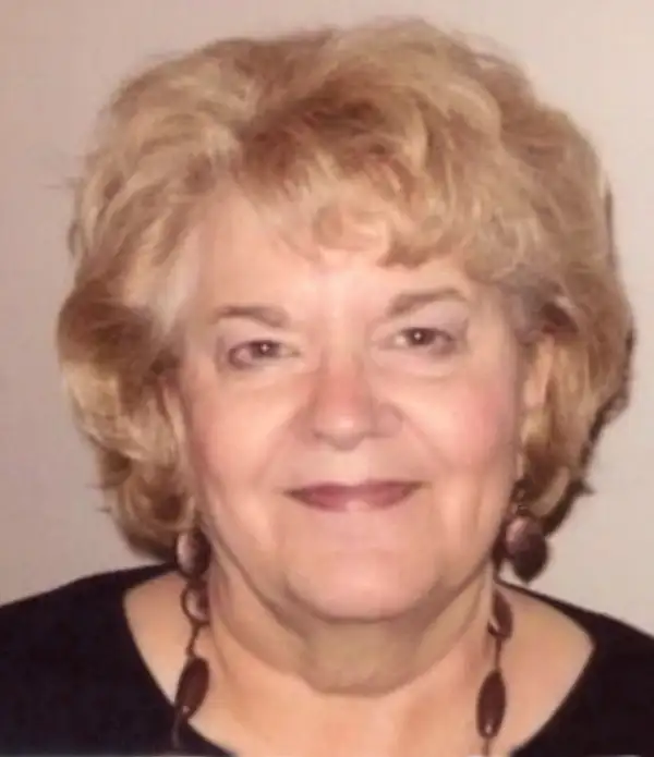 Delores "Dee" Edwards Ashley