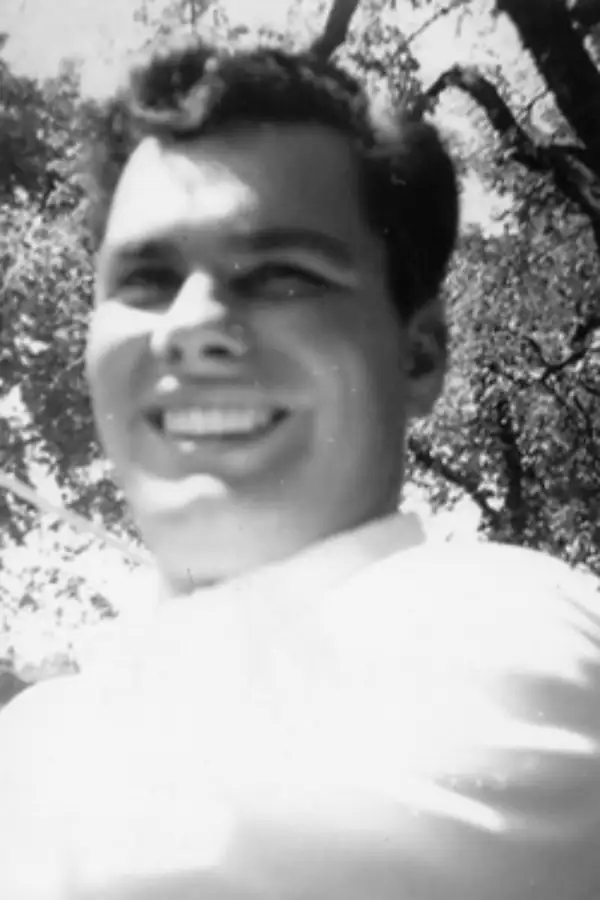 Robert Leigh Carlson